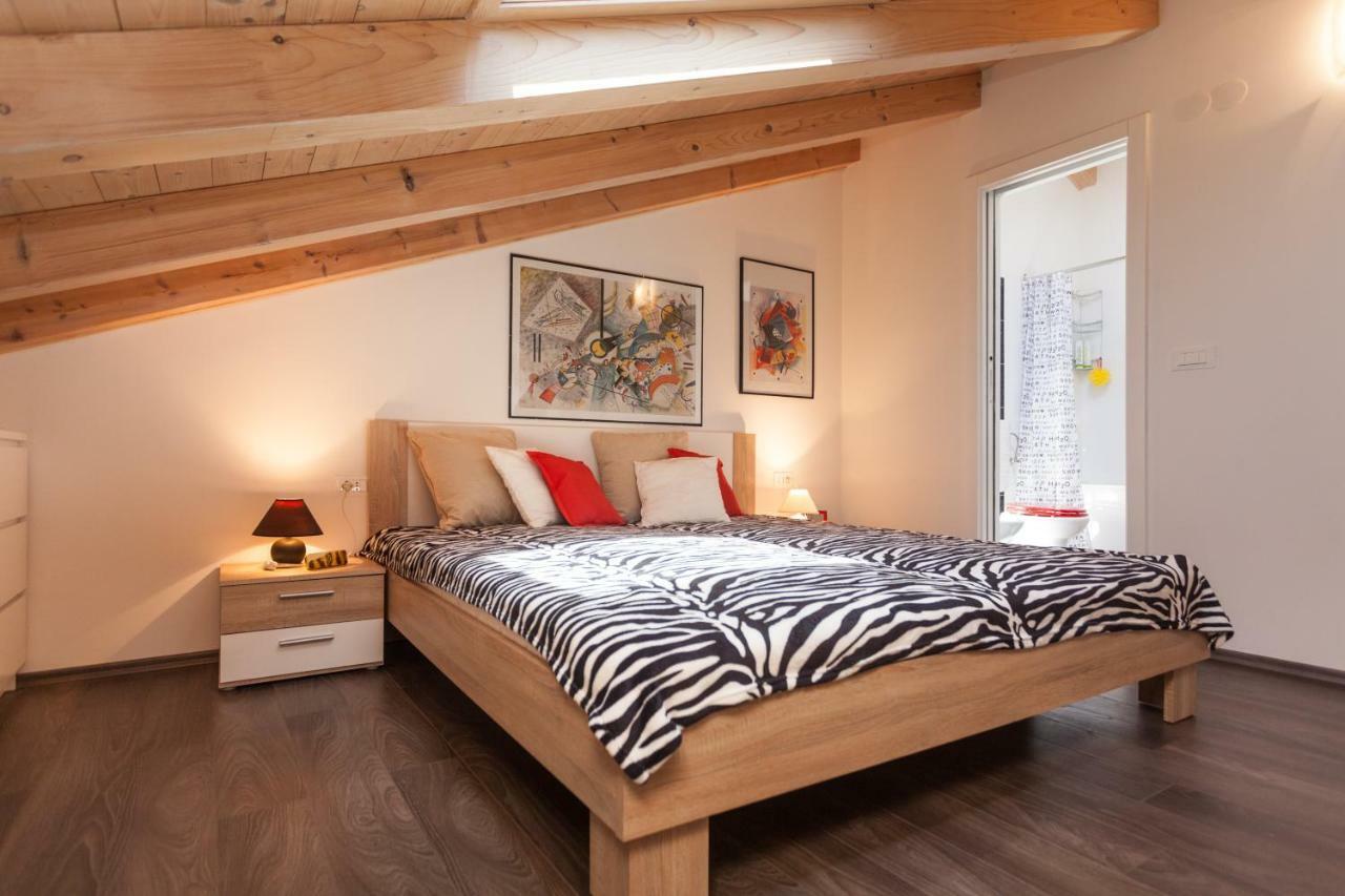 Apartment Frida โรวีน ภายนอก รูปภาพ