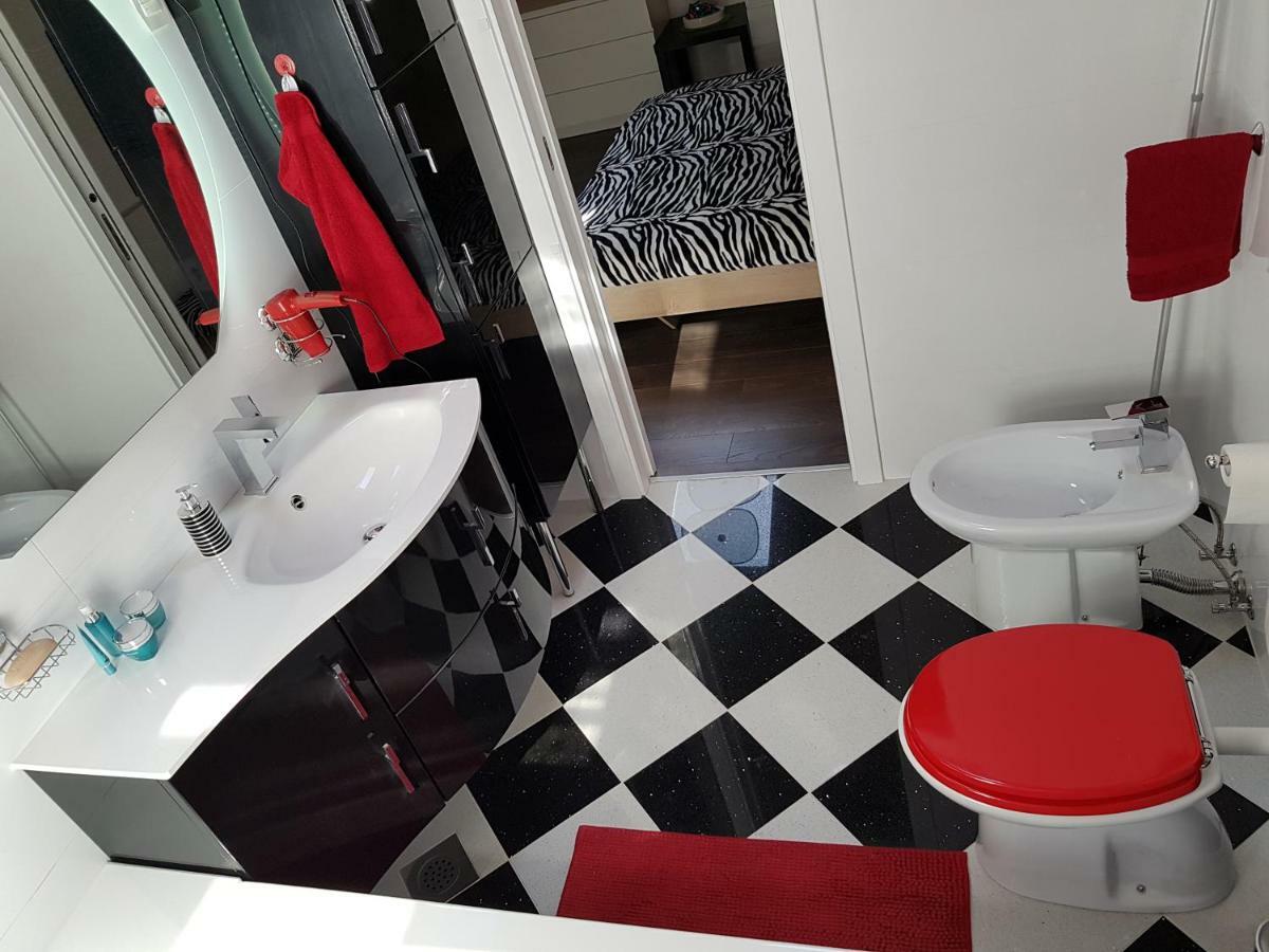 Apartment Frida โรวีน ภายนอก รูปภาพ